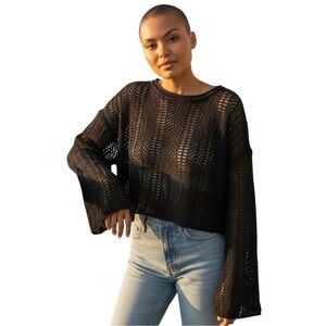 Zenana Outfitters Black Crochet Crop Top NWOT Size S